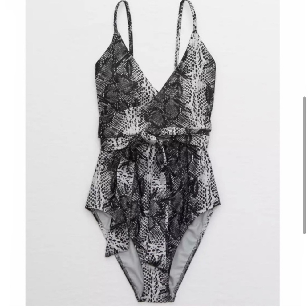 Aerie Snakeskin Exclusive Print one-piece Wrap Swimsuit size L NWT - Picture 4 of 7
